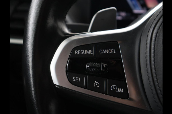 BMW 3-serie 320e M Sport | Trekhaak | Stoelverwarming | Camera | Leder/Alcantara | Stuurverwarming | Carplay | Live Cockpit Plus | Adaptief LED | Sportstoelen | Cruise control | PHEV | Plug In