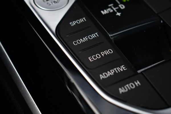 BMW 3 Serie Touring M340d xDrive Pano ACC HiFi El-zetels Adp-onderstel 19inch