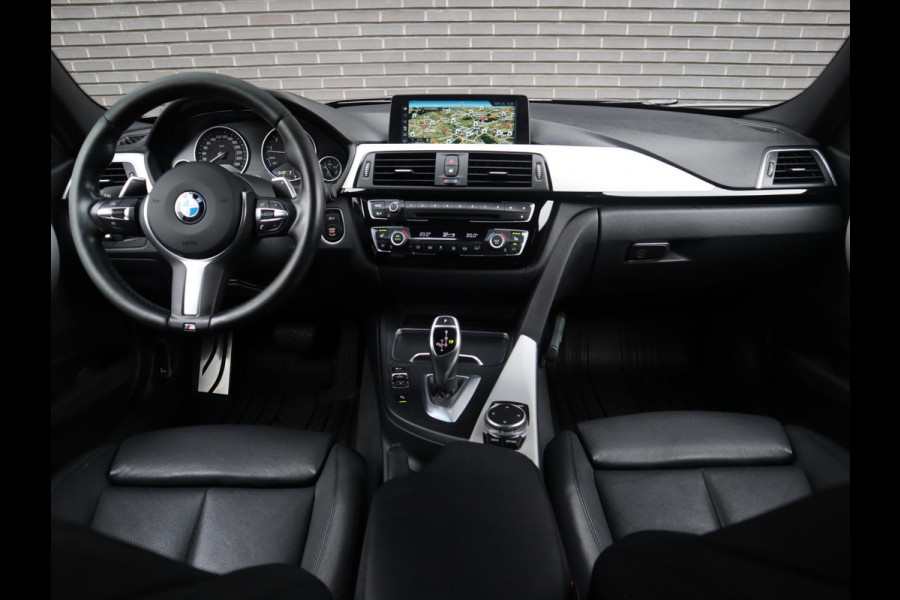 BMW 3 Serie Touring 320i High Executive M Sport Pakket Automaat / Navigatiesysteem Professional / Leder / Hifi / LED / Stoelverwarming / Climate Control / 18 Inch / Shadow Line / Extra Getint Glas / Parkeersensoren