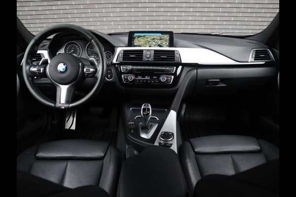 BMW 3 Serie Touring 320i High Executive M Sport Pakket Automaat / Navigatiesysteem Professional / Leder / Hifi / LED / Stoelverwarming / Climate Control / 18 Inch / Shadow Line / Extra Getint Glas / Parkeersensoren