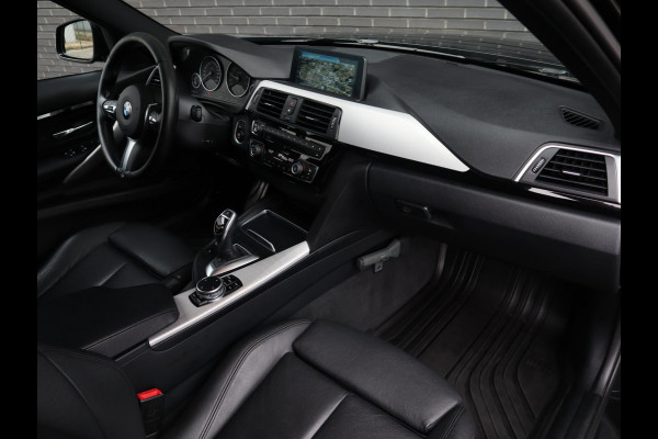 BMW 3 Serie Touring 320i High Executive M Sport Pakket Automaat / Navigatiesysteem Professional / Leder / Hifi / LED / Stoelverwarming / Climate Control / 18 Inch / Shadow Line / Extra Getint Glas / Parkeersensoren