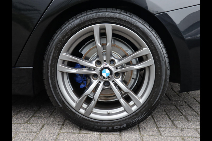 BMW 3 Serie Touring 320i High Executive M Sport Pakket Automaat / Navigatiesysteem Professional / Leder / Hifi / LED / Stoelverwarming / Climate Control / 18 Inch / Shadow Line / Extra Getint Glas / Parkeersensoren
