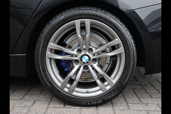 BMW 3 Serie Touring 320i High Executive M Sport Pakket Automaat / Navigatiesysteem Professional / Leder / Hifi / LED / Stoelverwarming / Climate Control / 18 Inch / Shadow Line / Extra Getint Glas / Parkeersensoren