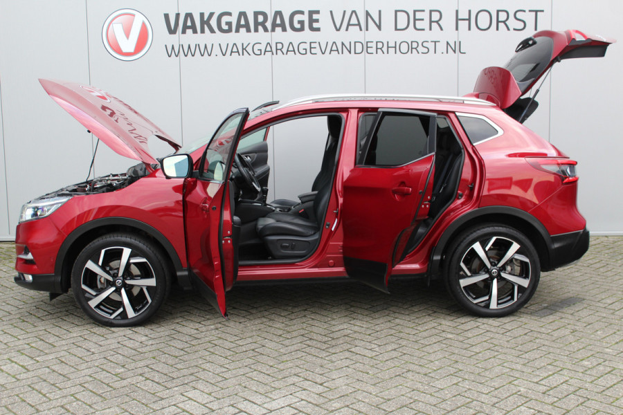Nissan QASHQAI 1.2-115pk Tekna. Erg nette, luxe en betrouwbare hoogzitter ! Autm. airco, cruise control, 360gr camera, trekhaak, privacy glass, LM wielen, panoramadak, metallic lak, elektr. verstelb. best. stoel,  telefoonvoorb., navigatie, LED verlichting etc.