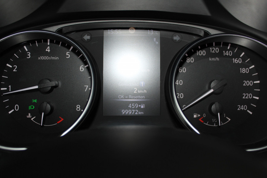 Nissan QASHQAI 1.2-115pk Tekna. Erg nette, luxe en betrouwbare hoogzitter ! Autm. airco, cruise control, 360gr camera, trekhaak, privacy glass, LM wielen, panoramadak, metallic lak, elektr. verstelb. best. stoel,  telefoonvoorb., navigatie, LED verlichting etc.