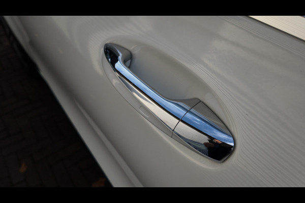 Mercedes-Benz EQC 400 4MATIC Premium Plus 80 kWh vol vol trekhaak lage km