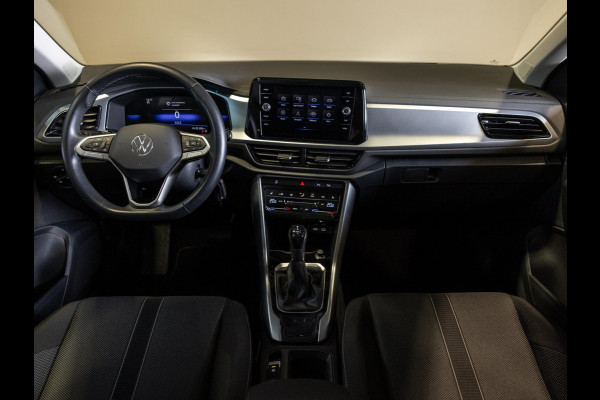 Volkswagen T-Roc 1.5 TSI Life Edition / 150pk / Stoel en stuurverwarming / Achteruitrij camera /