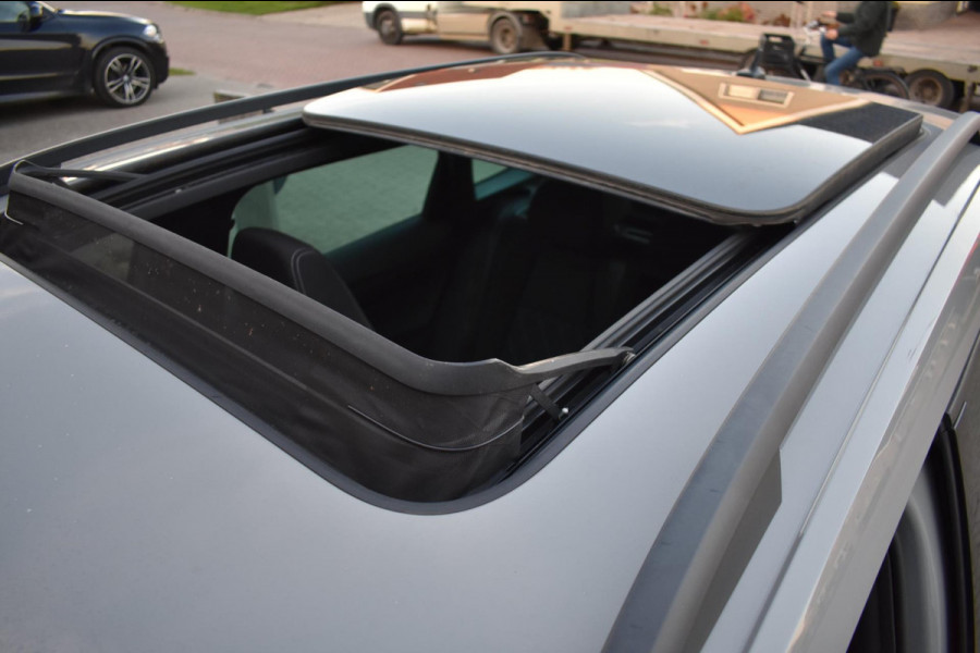 Škoda Karoq 1.5 TSI ACT Sportline MJ21 | TREKHAAK | PANO | APPLE CARPLAY | SFEERVERLICHTING | ANDROID AUTO | DEALER OND. | CANTON