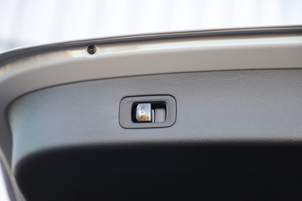 Mercedes-Benz GLC 400e AMG 4-Matic | 381PK | Achterasbesturing | Luchtvering | Pano | Head-up | Keyles-go | Sfeerverlichting | Memory | Distronic