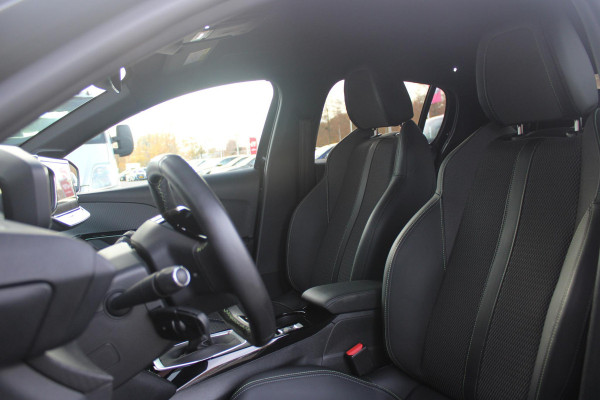 Peugeot 208 1.2 100PK GT | DRAADLOZE APPLE CARPLAY/ANDROID AUTO | 17" LICHTMETALEN VELGEN | DRAADLOZE TELEFOONLADER | ACHTERUITRIJ CAMERA | CRUISE CONTROL | FULL LED KOPLAMPEN | KEYLESS ENTRY/START | CLIMATE CONTROL | PARKEERSENSOREN VOOR EN ACHTER | GETINTE ACHETRRUITEN |