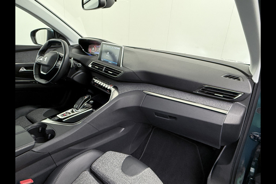 Peugeot 5008 T131PK AUT-8 7-Pers. Pano-Dak Elektr.Stoel+Geheug. Adaptive-Cruise Afn.Trekhaak Apple Android Carplay Navi 360-Camera Elektr.A-K Virtual Cockpit (Digidash) Pack City 1+2 Privacy Glas Orig.NLse auto, 1e eigenaar,  dealer onderhouden. € 45.000 nieuw!