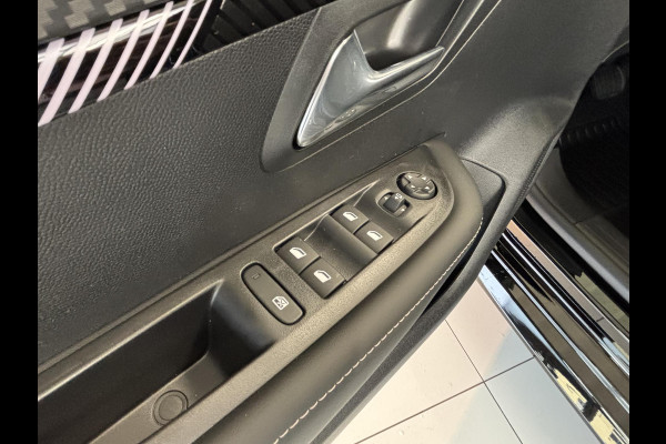 Peugeot 208 1.2 Hybrid 110 e-DCS6 Allure Nu tijdelijk in de private lease vanaf van 420,- voor 390 p/m o.b.v 10.000 km p.j en 48 maanden