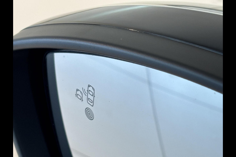 Peugeot 208 1.2 Hybrid 110 e-DCS6 Allure Nu tijdelijk in de private lease vanaf van 420,- voor 390 p/m o.b.v 10.000 km p.j en 48 maanden