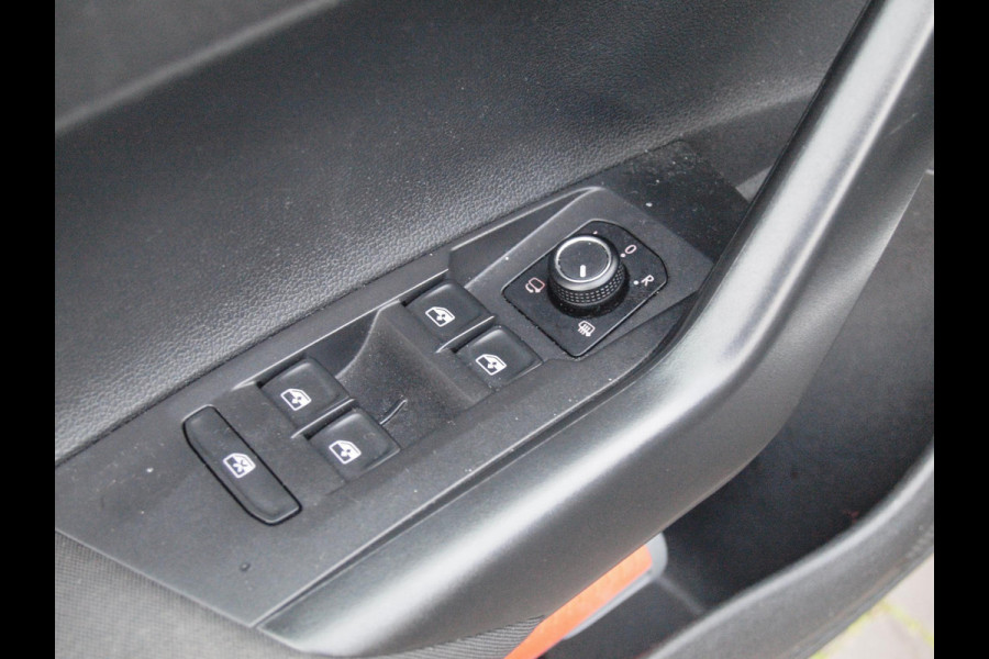 Volkswagen Polo 1.0 TSI Highline R-Line | Panoramadak | Apple Carplay | Cruise Control | Automaat |