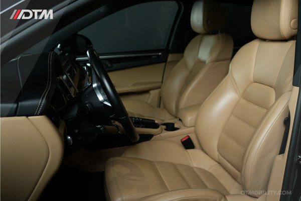 Porsche Macan 2.0 | Panoramadak | Elektrische Trekhaak | Keyless