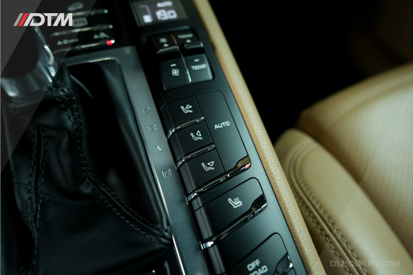 Porsche Macan 2.0 | Panoramadak | Elektrische Trekhaak | Keyless