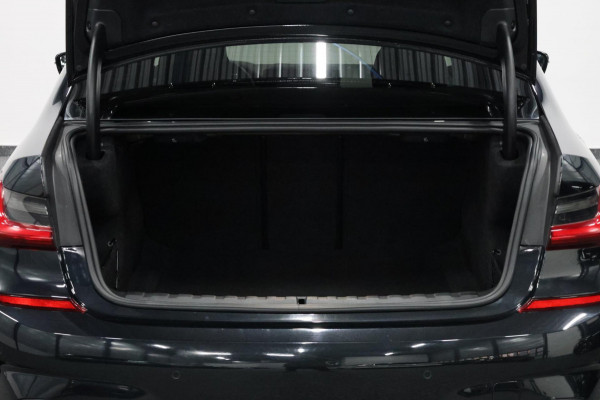 BMW 3-serie 330i M-Sport LASER/VIRTUAL/SFEER/PANO/LEDER+S.VERWAMRING+MEMORY/19" LMV/CAM/ACC/ECC/12 MND GARANTIE!