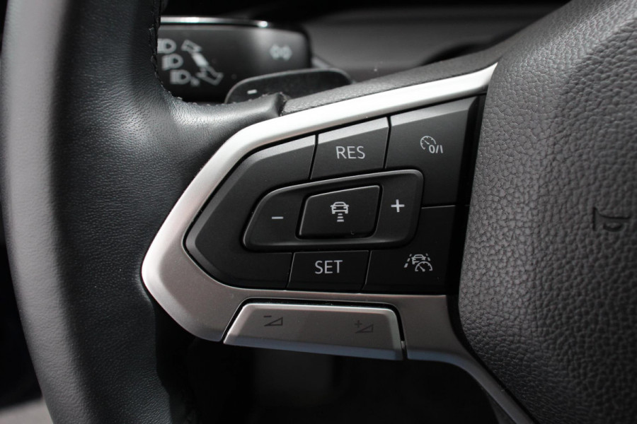 Volkswagen Golf 1.5 eTSI 150pk DSG Style | Navigatie | Apple Carplay/Android Auto | Parkeersensoren | Camera | Park Assist | Adaptive Cruise Control | Blind Spot Assist | Stoel- en stuurverwarming | Ledverlichting | Virtual Cockpit | Lane Assist | Climatronic