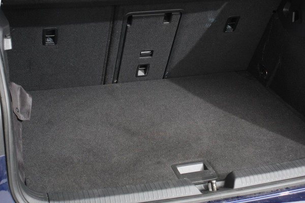 Volkswagen Golf 1.5 eTSI 150pk DSG Style | Navigatie | Apple Carplay/Android Auto | Parkeersensoren | Camera | Park Assist | Adaptive Cruise Control | Blind Spot Assist | Stoel- en stuurverwarming | Ledverlichting | Virtual Cockpit | Lane Assist | Climatronic