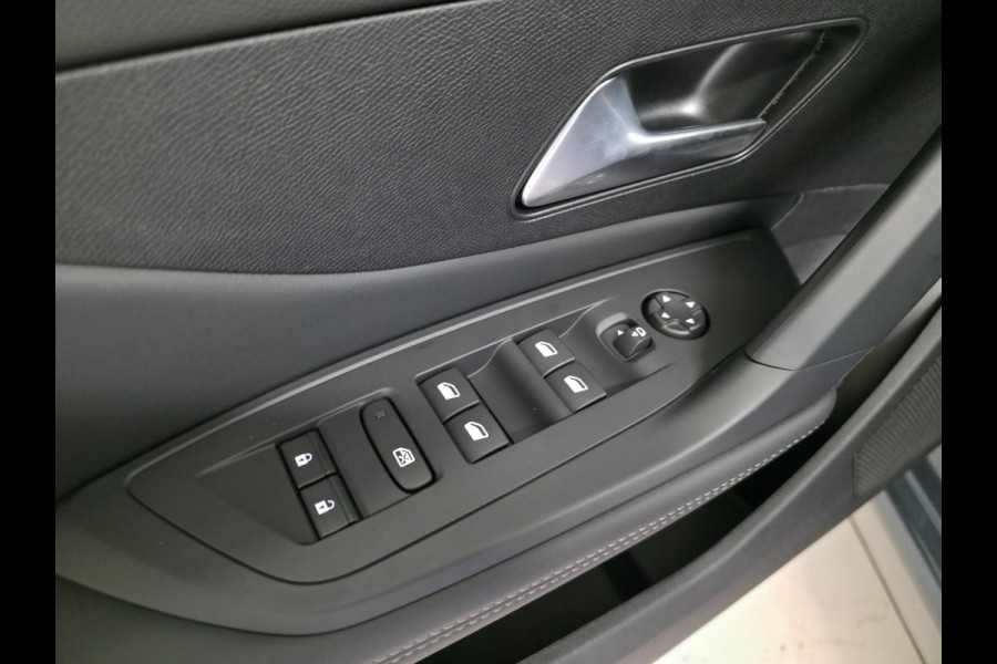 Peugeot 308 SW 1.2 Hybrid 145 e-DCS6 Allure .