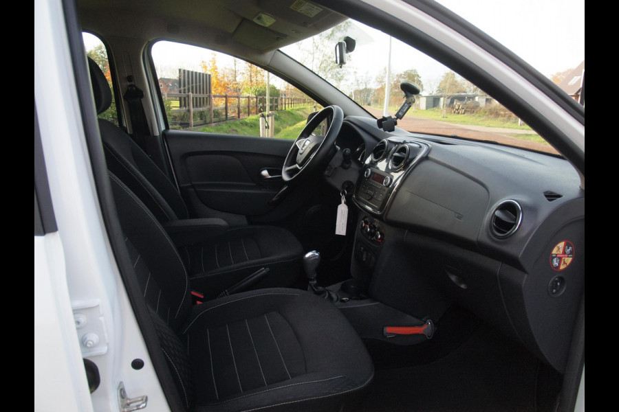 Dacia Sandero 0.9 TCe Easy-R Comfort | Automaat | Cruise Control | DAB | Airco |