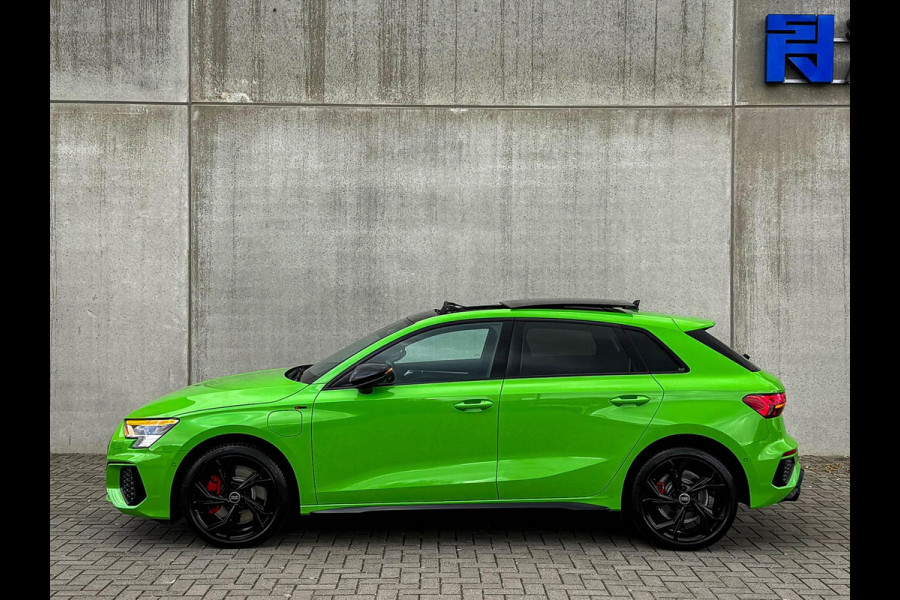 Audi A3 Sportback 45TFSI e 245pk S-Tronic Competition S Edition S-Line 1e Eig|Audi Exclusive|Pano|Kuipstoelen|360°|Ambiance|Matrix