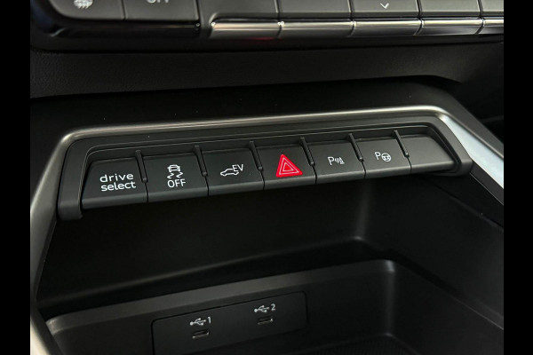 Audi A3 Sportback 45TFSI e 245pk S-Tronic Competition S Edition S-Line 1e Eig|Audi Exclusive|Pano|Kuipstoelen|360°|Ambiance|Matrix