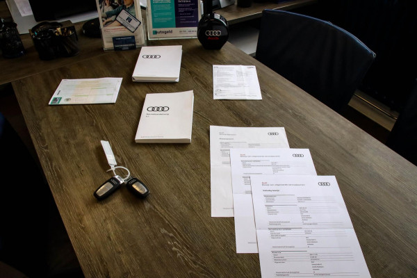 Audi A3 Sportback 45TFSI e 245pk S-Tronic Competition S Edition S-Line 1e Eig|Audi Exclusive|Pano|Kuipstoelen|360°|Ambiance|Matrix