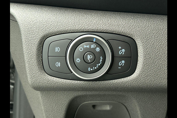 Ford Transit Custom 300 2.0 TDCI L2H1 Limited Dubbele Cabine Navi| Airco| 2 Schuifdeuren | Trekhaak| PDC| Carplay| DAB|