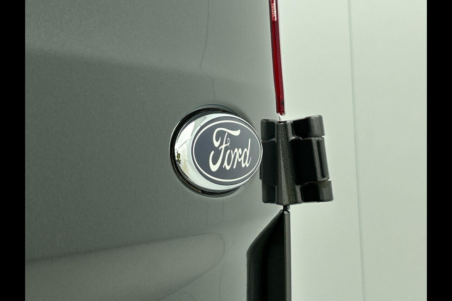 Ford Transit Custom 300 2.0 TDCI L2H1 Limited Dubbele Cabine Navi| Airco| 2 Schuifdeuren | Trekhaak| PDC| Carplay| DAB|