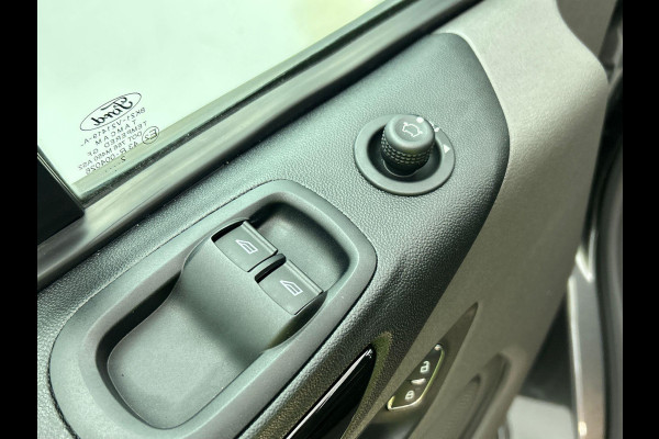 Ford Transit Custom 300 2.0 TDCI L2H1 Limited Dubbele Cabine Navi| Airco| 2 Schuifdeuren | Trekhaak| PDC| Carplay| DAB|