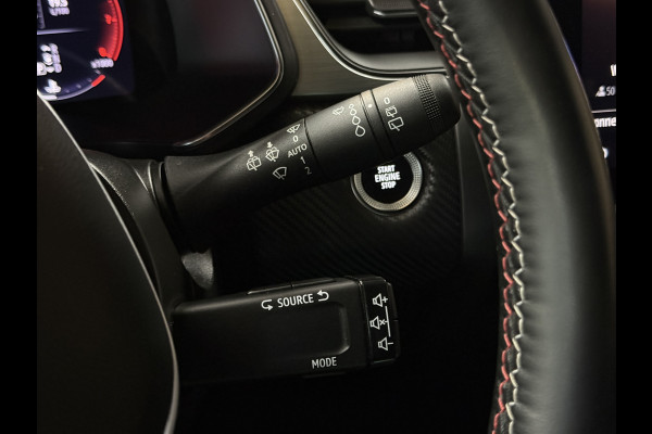 Renault Captur 1.3 TCe 160pk R.S. Line | Groot Navi | 360 | ACC | Blindspot | Stuur & Stoelverwarming | 18" | 100% Dealer Onderhouden!