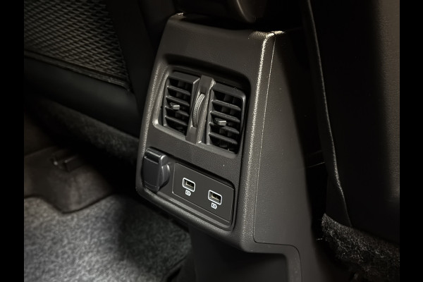 Renault Captur 1.3 TCe 160pk R.S. Line | Groot Navi | 360 | ACC | Blindspot | Stuur & Stoelverwarming | 18" | 100% Dealer Onderhouden!