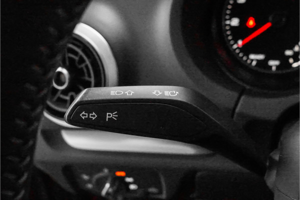 Audi A3 Sportback 1.0 TFSI Sport S Line Edition Climate Cruise 18"