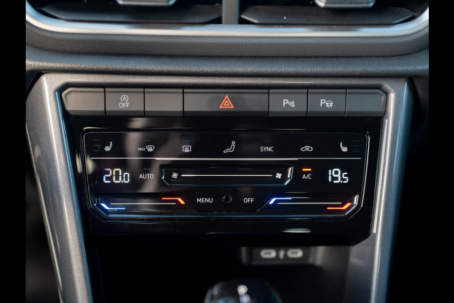 Volkswagen T-Roc 1.5 TSI 150Pk DSG Style | Trekhaak afnb. | IQ Light | Allseason banden | Prijs Rijklaar!!