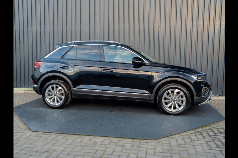 Volkswagen T-Roc 1.5 TSI 150Pk DSG Style | Trekhaak afnb. | IQ Light | Allseason banden | Prijs Rijklaar!!