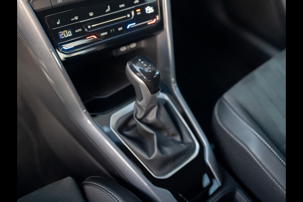 Volkswagen T-Roc 1.5 TSI 150Pk DSG Style | Trekhaak afnb. | IQ Light | Allseason banden | Prijs Rijklaar!!