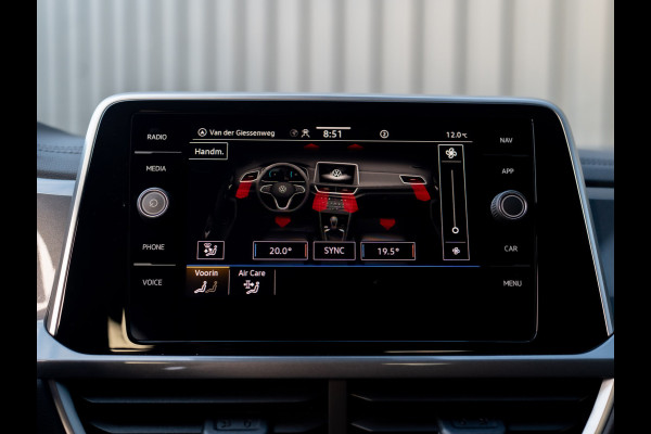 Volkswagen T-Roc 1.5 TSI 150Pk DSG Style | Trekhaak afnb. | IQ Light | Allseason banden | Prijs Rijklaar!!