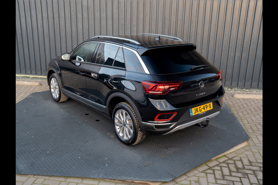 Volkswagen T-Roc 1.5 TSI 150Pk DSG Style | Trekhaak afnb. | IQ Light | Allseason banden | Prijs Rijklaar!!