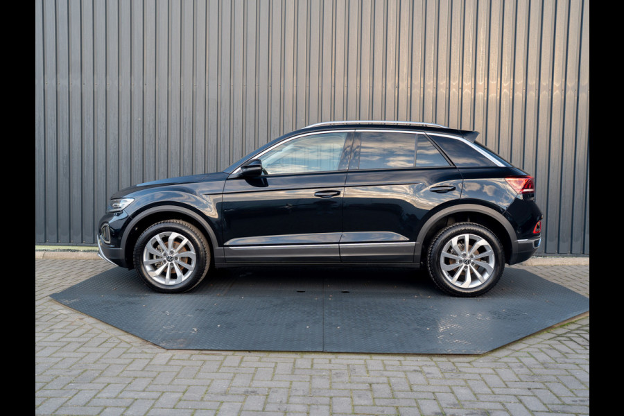 Volkswagen T-Roc 1.5 TSI 150Pk DSG Style | Trekhaak afnb. | IQ Light | Allseason banden | Prijs Rijklaar!!