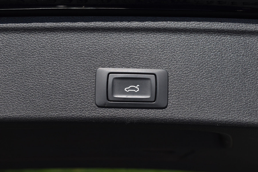 Audi A4 Avant 35 TFSI 150PK S-TRONIC SPORT EDITION NAVI/PDC/LED