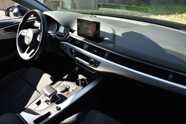 Audi A4 Avant 35 TFSI 150PK S-TRONIC SPORT EDITION NAVI/PDC/LED