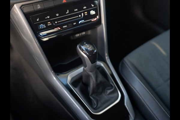 Volkswagen T-Roc 1.5 TSI 150Pk DSG Style | Trekhaak afnb. | IQ Light | Allseason banden | Prijs Rijklaar!!