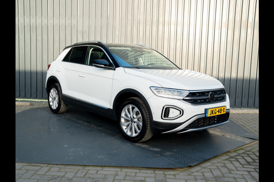 Volkswagen T-Roc 1.5 TSI 150Pk DSG Style | Trekhaak afnb. | IQ Light | Allseason banden | Prijs Rijklaar!!