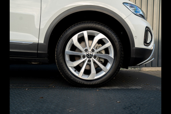 Volkswagen T-Roc 1.5 TSI 150Pk DSG Style | Trekhaak afnb. | IQ Light | Allseason banden | Prijs Rijklaar!!