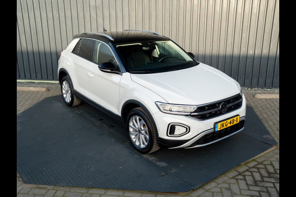 Volkswagen T-Roc 1.5 TSI 150Pk DSG Style | Trekhaak afnb. | IQ Light | Allseason banden | Prijs Rijklaar!!