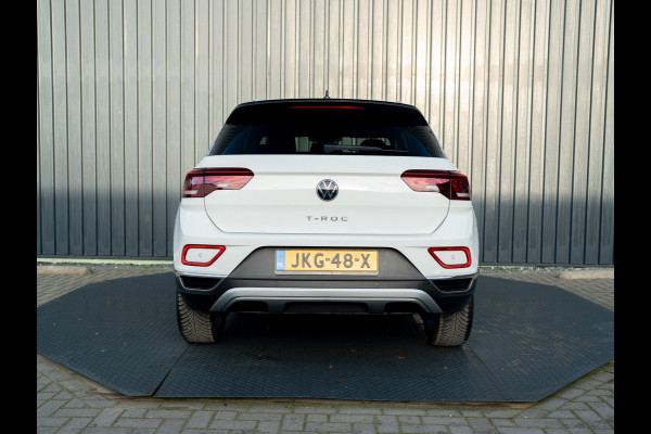 Volkswagen T-Roc 1.5 TSI 150Pk DSG Style | Trekhaak afnb. | IQ Light | Allseason banden | Prijs Rijklaar!!