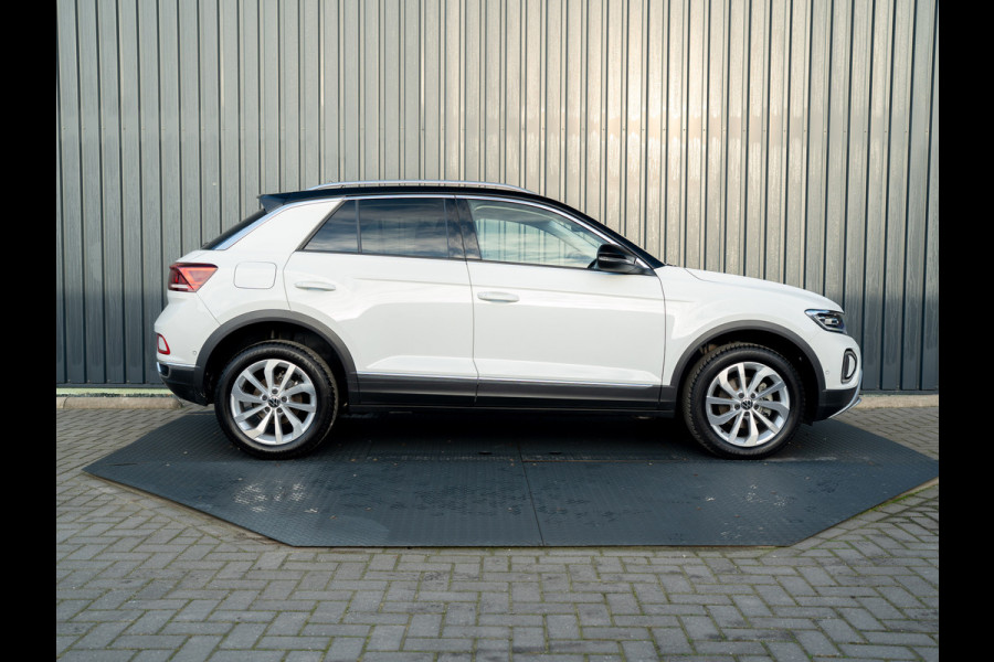 Volkswagen T-Roc 1.5 TSI 150Pk DSG Style | Trekhaak afnb. | IQ Light | Allseason banden | Prijs Rijklaar!!