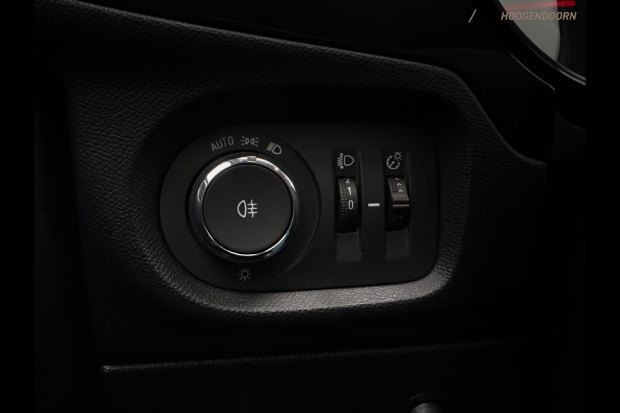 Opel Corsa 1.2 Edition sportive 100pk (APPLE CARPLAY,LED,PARKEERSENSOREN,CAMERA,CLIMATE,CRUISE,LANE ASSIST,TOPCONDITIE)