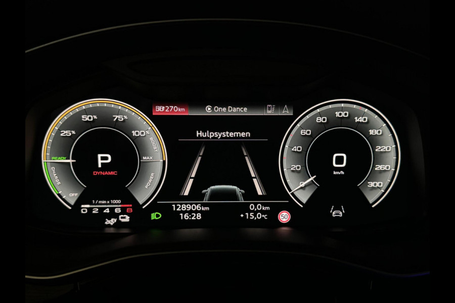Audi Q8 55 TFSI e Quattro Competition S-Line Pano RS-Seats Sfeer Luchtver. B&O 360º